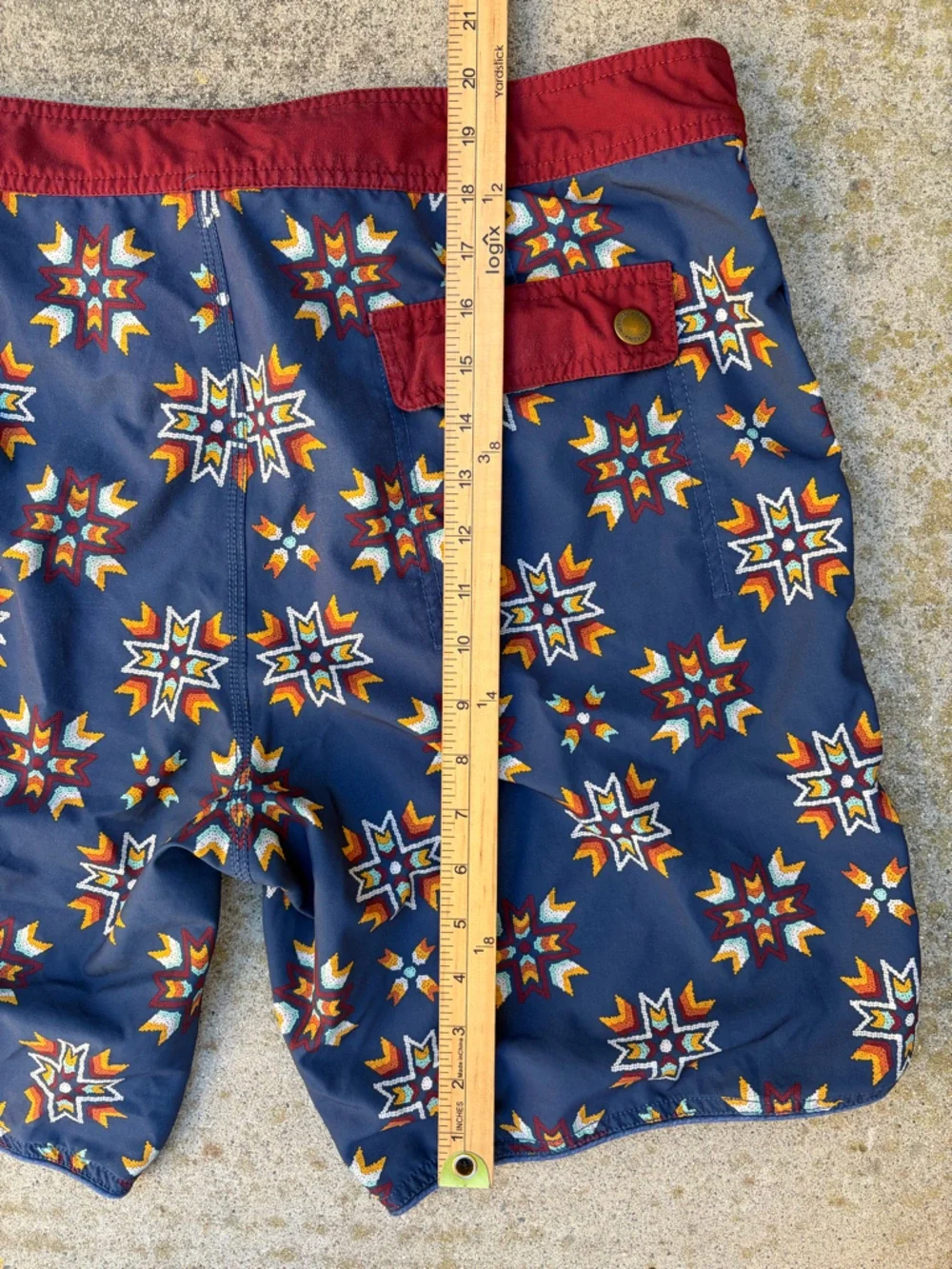 Men's Roark Board Shorts Multicolor Geometric 34 Aztec Southwest Beach Surf Swim